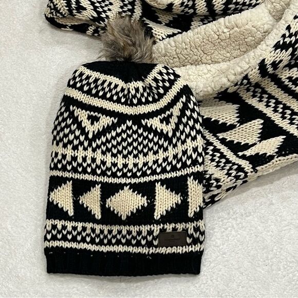 Woolrich NWT Fair Isle Hat and Infinity Scarf Set - Picture 3 of 8